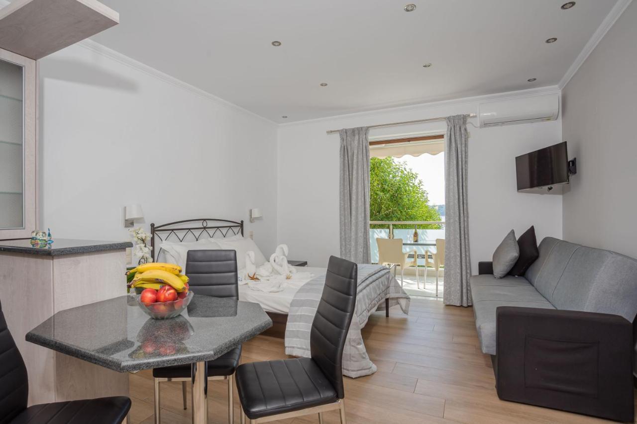 Mare Vita Apartments นีดรี ภายนอก รูปภาพ